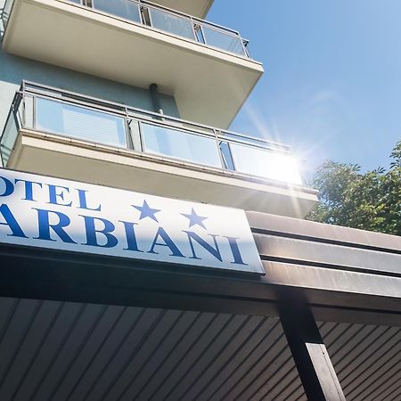 Hotel Barbiani Ріміні Екстер'єр фото