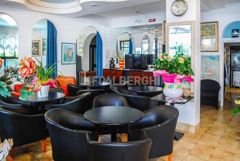 Hotel Barbiani Ріміні Екстер'єр фото