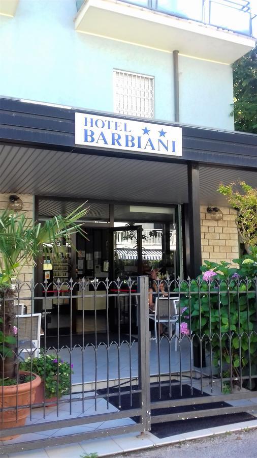 Hotel Barbiani Ріміні Екстер'єр фото