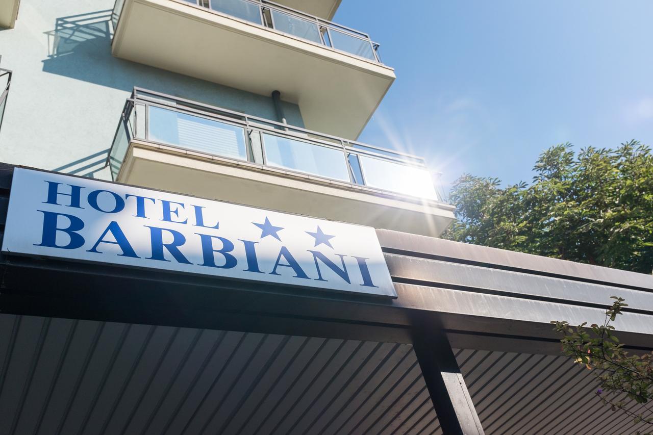 Hotel Barbiani Ріміні Екстер'єр фото
